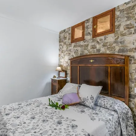 Vakantiehuis 4 Bedroom Stunning In *