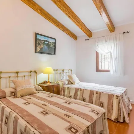 4 Bedroom Stunning In Villanueva De Algaidas