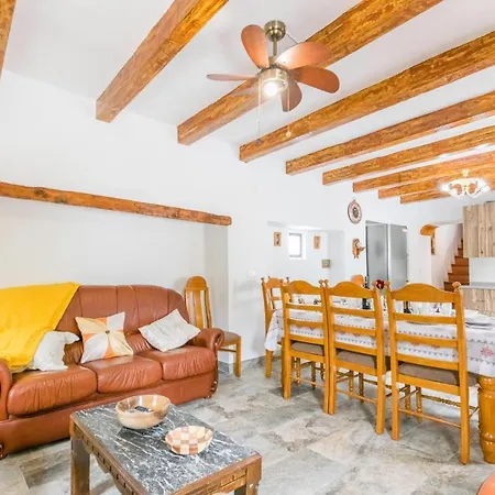 4 Bedroom Stunning In Vakantiehuis *