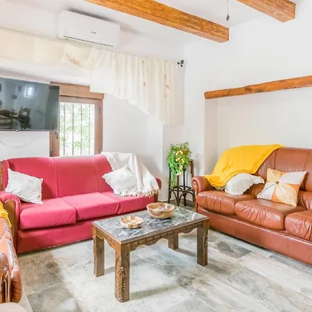 4 Bedroom Stunning In * Villanueva De Algaidas